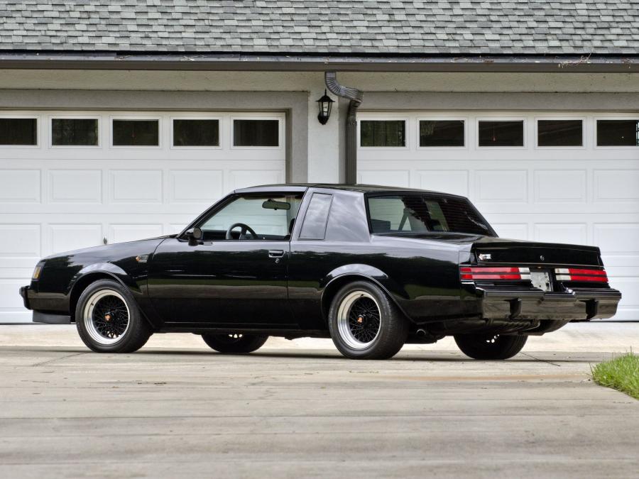  Buick Regal Grand National 1984 года  (фото 24 из 29)